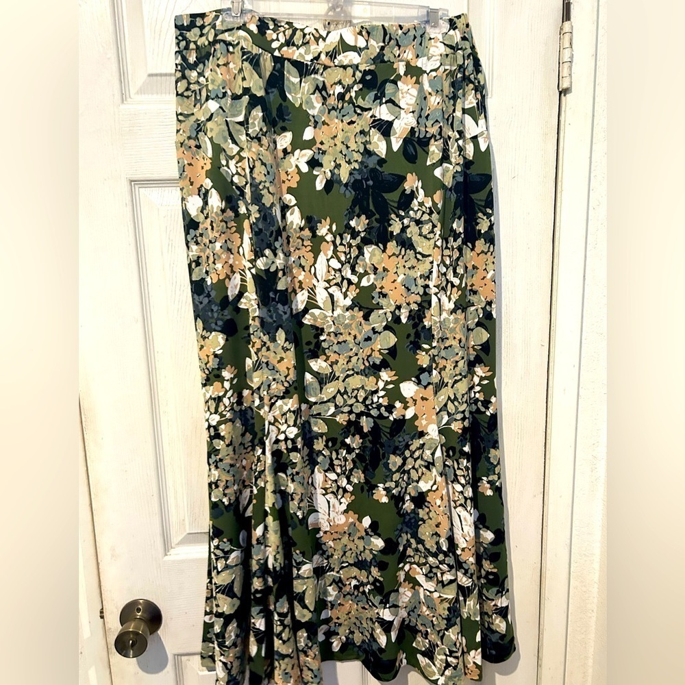 NWOT “Cocomo” Olive Multi Floral Knit Maxi Skirt